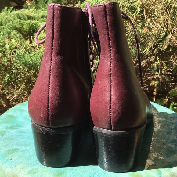ISSACMIZRAHILIVE! (7.5) WOMEN’S Leather Lace-up ankle boots Burgundy. Pre-owned - Picture 3 of 6